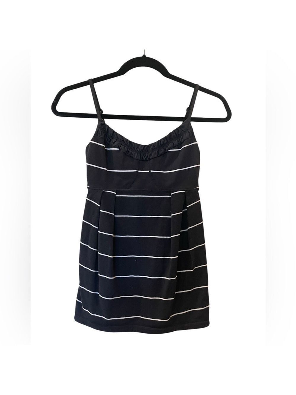Lululemon Athletica Women’s Yogi Tank Top Black Striped Built In Bra Size: 4